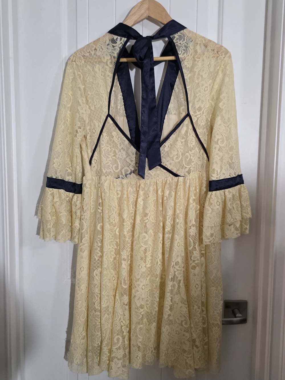 Free People Cream Lace Dress Navy Choker Tie Open Back Bell Sleeve Medium - Picture 13 of 16